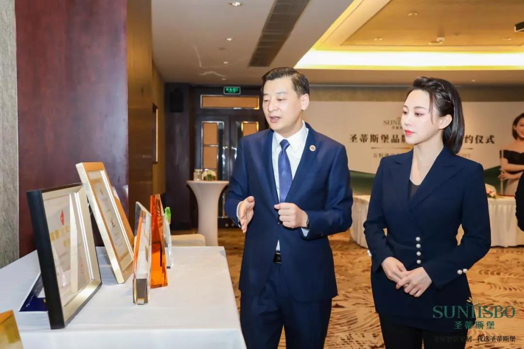“九球天后”潘晓婷成为意昂体育品牌形象大使